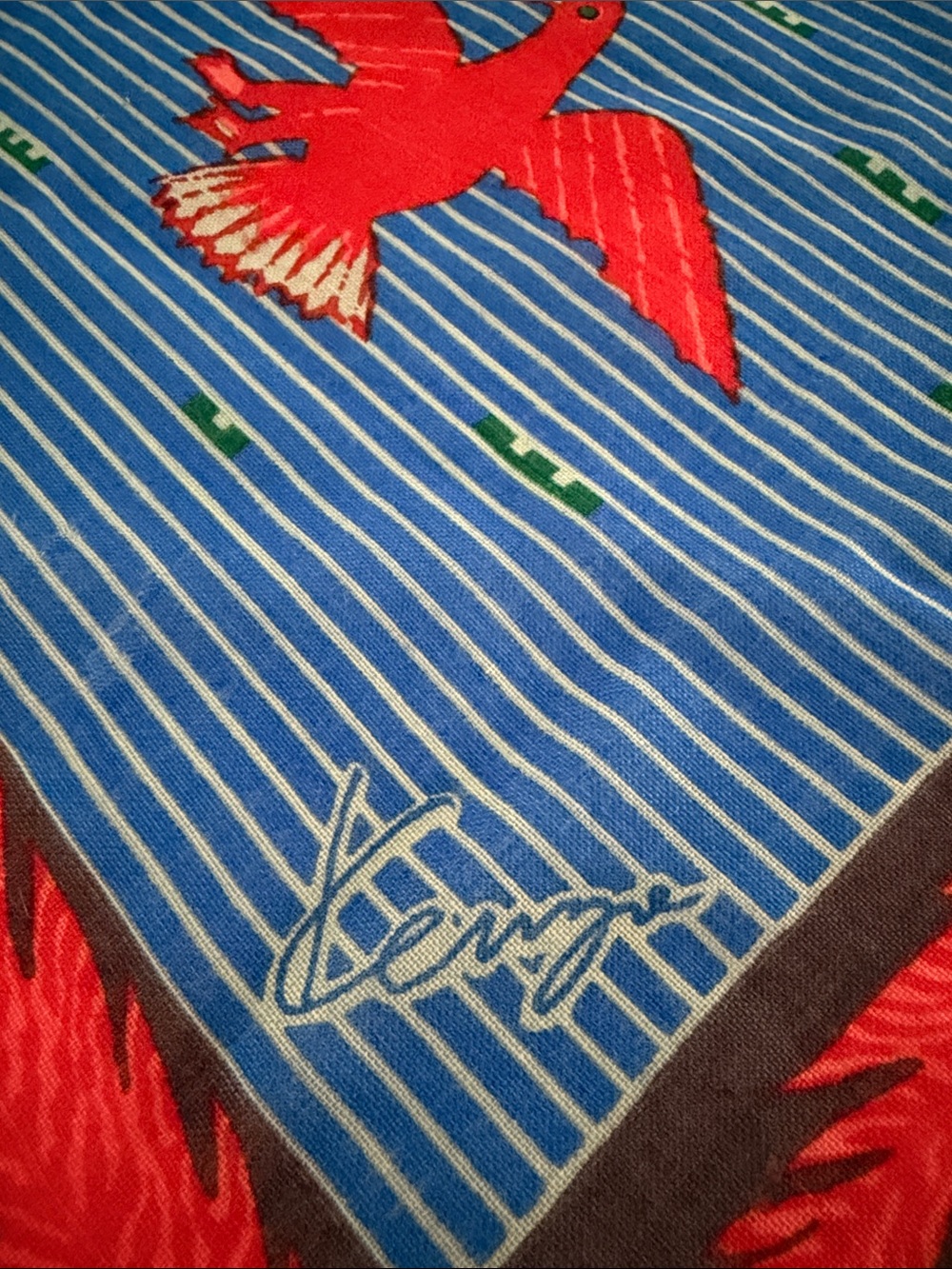 Vintage Kenzo 100% Wool Square Scarf with Red Birds Eagle) red Border - Picture 5 of 6